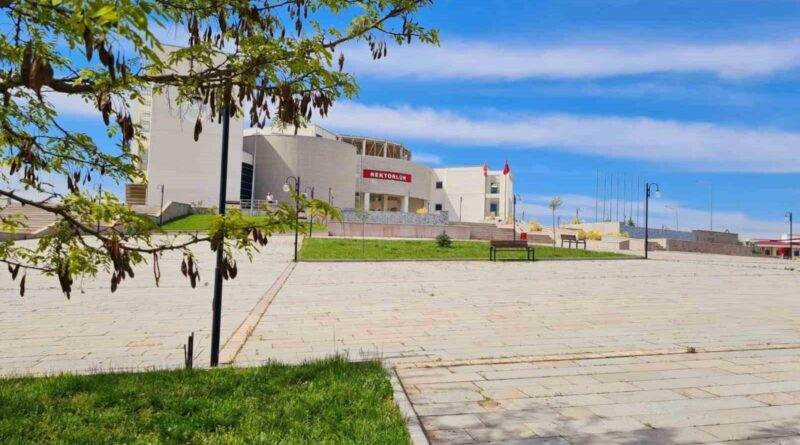 Kastamonu Üniversitesi, THE Dünya Üniversiteleri Alan Bazlı Sıralamasında İki Kategoride Türkiye'nin En İyilerinden 1