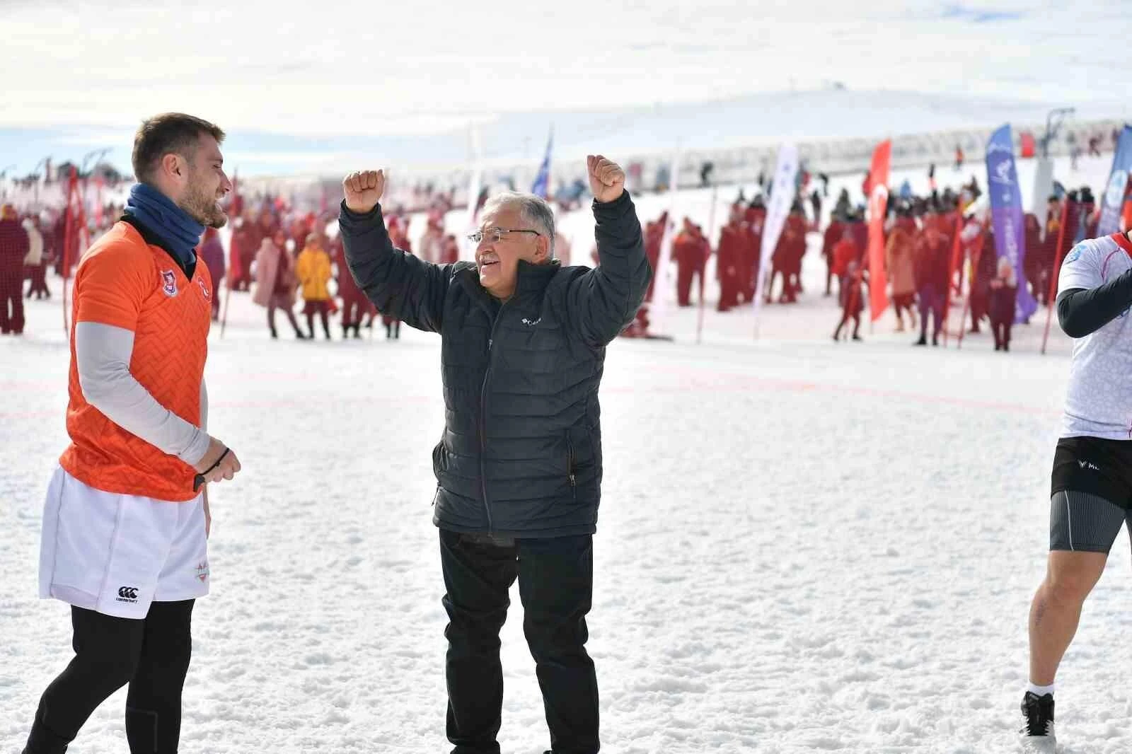 Kayseri’de Kar Ragbi Türkiye Şampiyonası’nda Nefes Kesen Mücadeleler