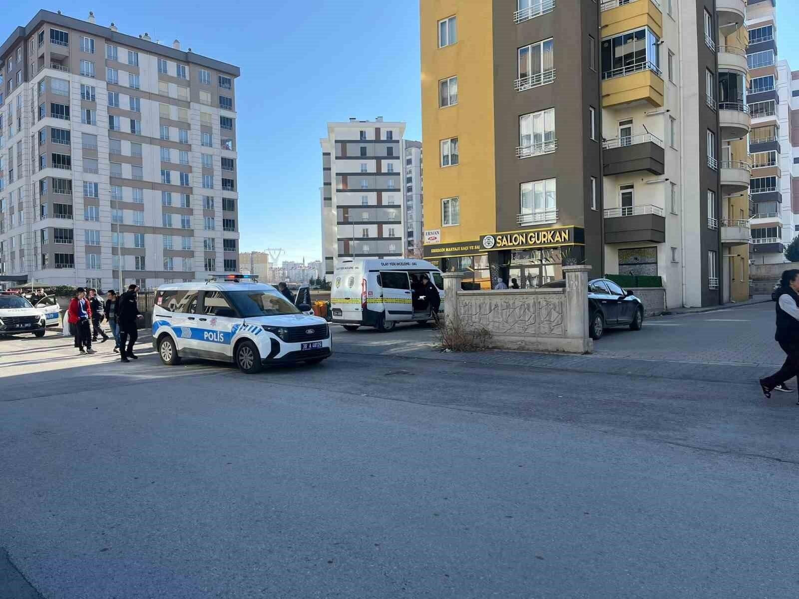 Kayseri’de Özel Harekat Polisi A.M.U. Tabancayla Öldürüldü