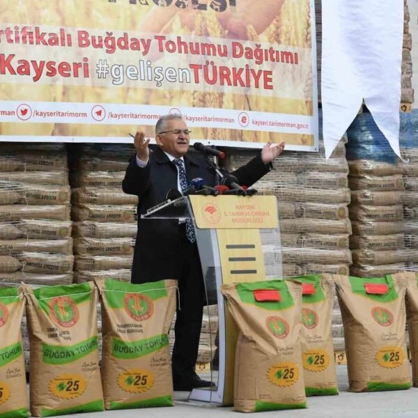 Kayseri'de yapılan tarım ve hayvancılık desteklerine katılan çiftçiler-3