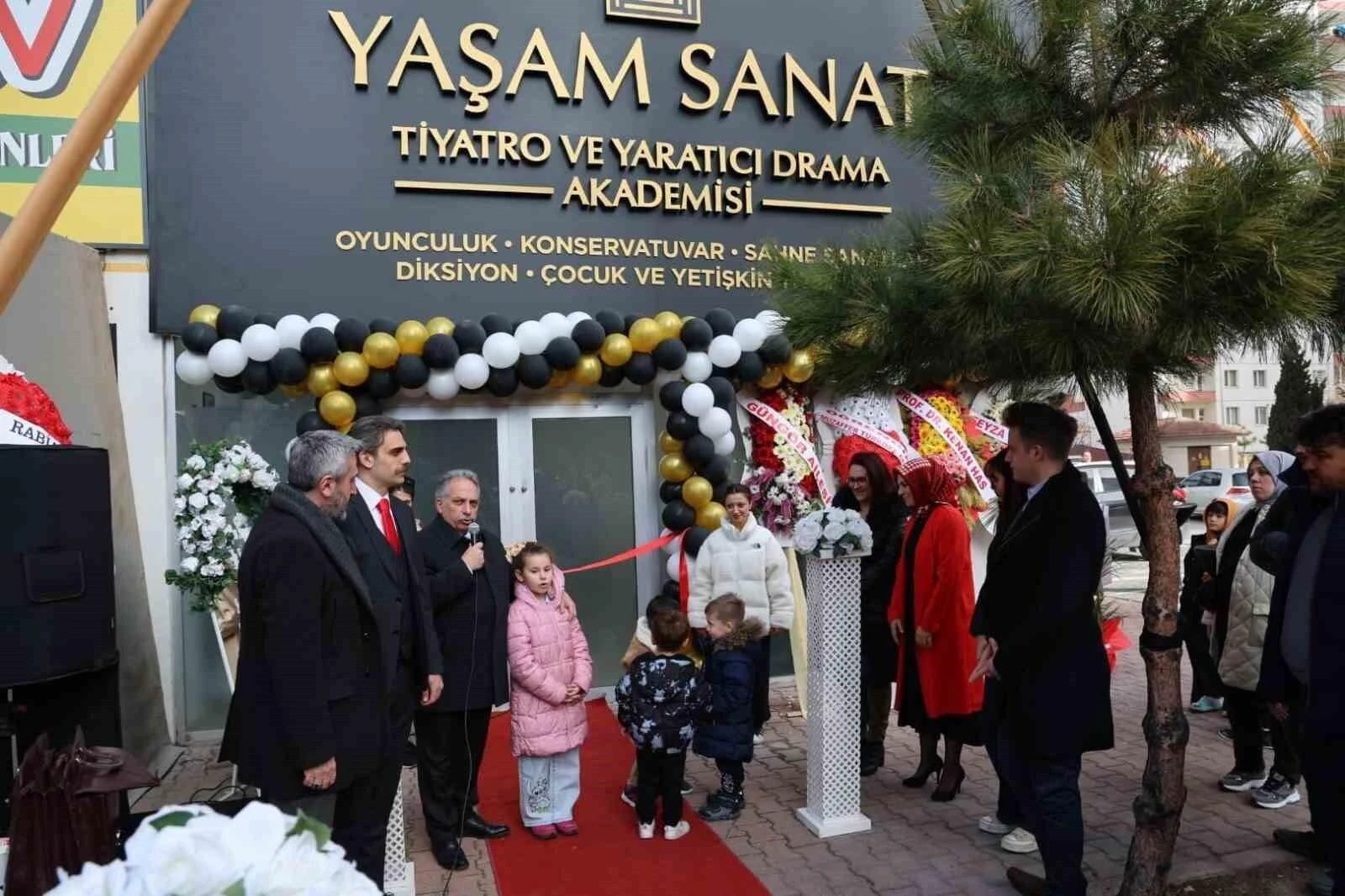 Kayseri Talas’ta Yaşam Sanat Tiyatro Akademisi Açıldı