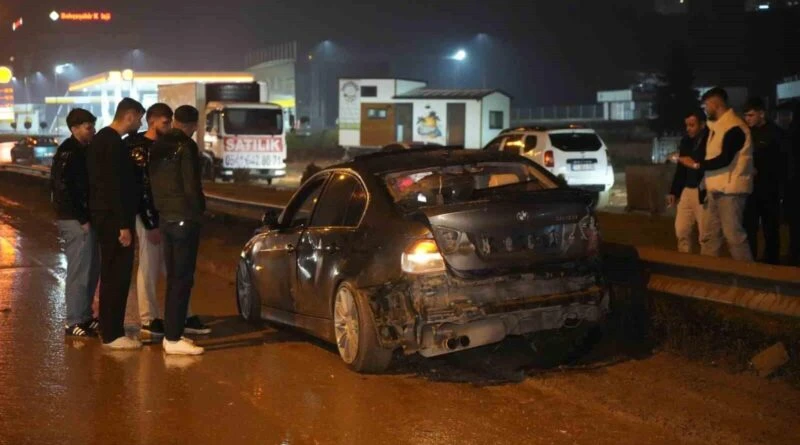 Kırıkkale'de Yağmurda Trafik Kazası, 1 Sürücü Yaralandı 1