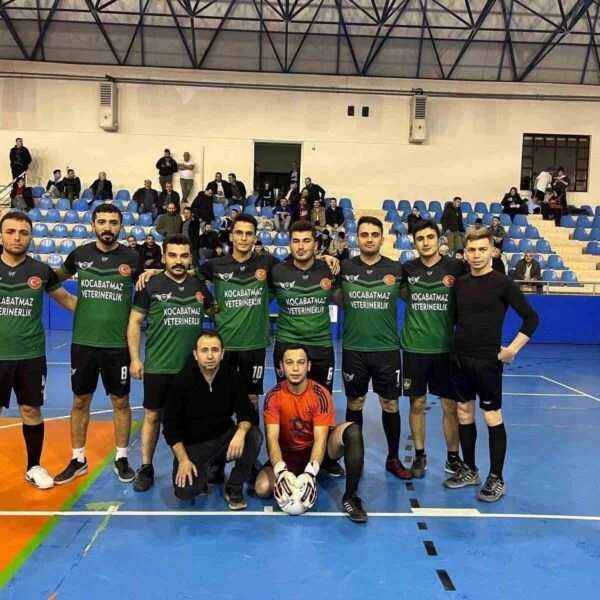 Mahalleler Ligi Futsal Turnuvası maçından bir kare-3