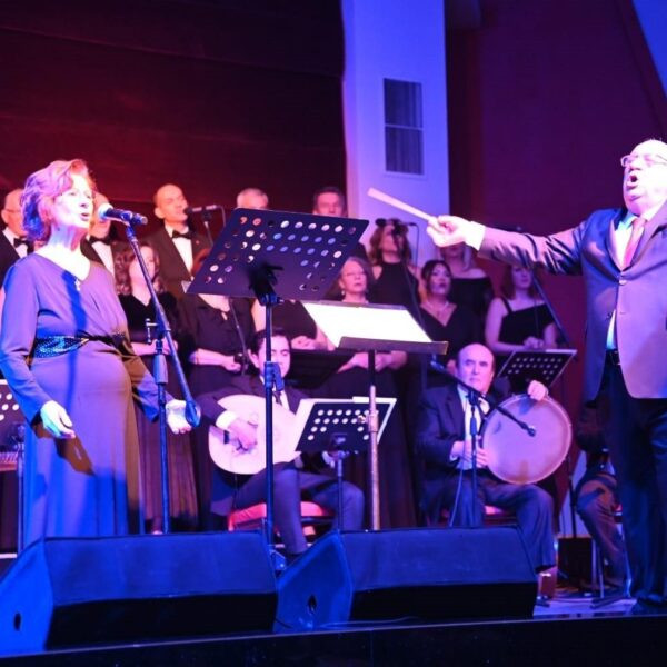 Manisa Büyükşehir Belediyesi Kültür Merkezi Lale Salonu'nda konser düzenlendi.-2