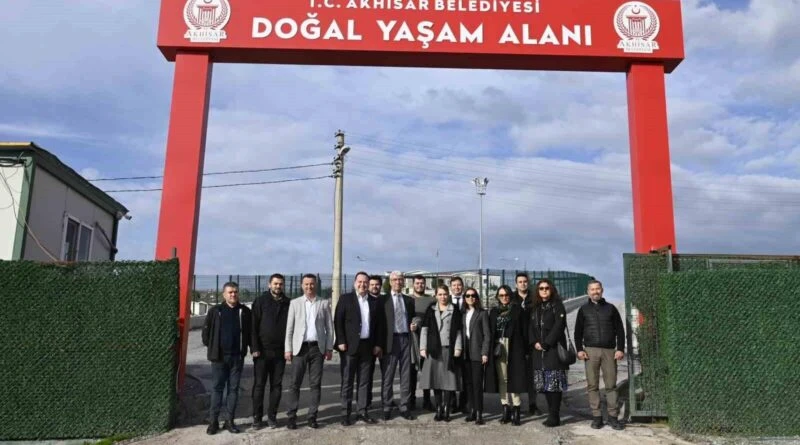 Manisa Büyükşehir Belediyesi Sokak Hayvanları Komisyonu Akhisar'da Toplantı Yaptı 1