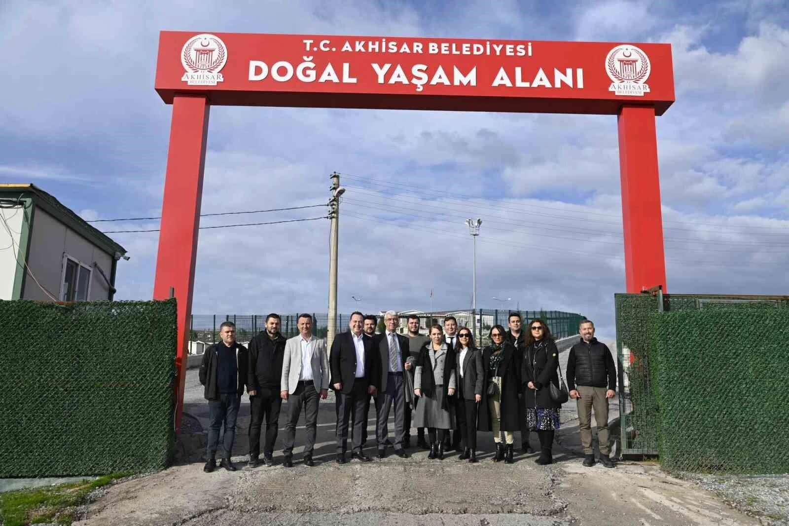 Manisa Büyükşehir Belediyesi Sokak Hayvanları Komisyonu Akhisar’da Toplantı Yaptı