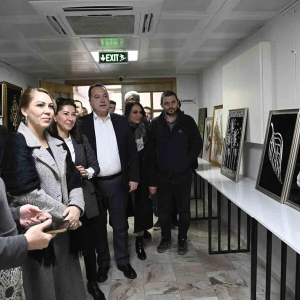 Manisa Büyükşehir Belediyesi Sokak Hayvanları Komisyonu üyeleri Akhisar Belediyesi Doğal Yaşam Alanı'nı ziyaret ediyor.-1