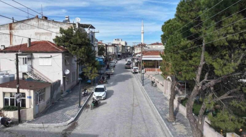 Manisa Büyükşehir Belediyesi Zeytinliova'da 59 Bin Metrekare Kilit Parke Taşı Döşedi 1