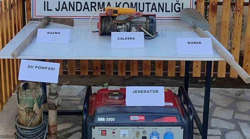 Manisa Sarıgöl'de Kaçak Kaza Yaparken 5 Şüpheli Suçüstü Yakalandı 1