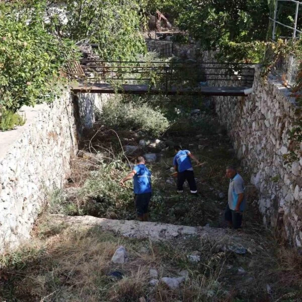 Marmaris'teki temizlik çalışmaları.-4