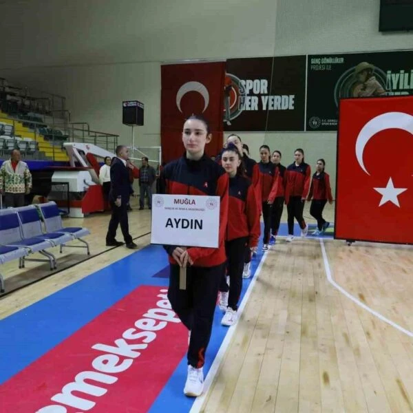 Menteşe Spor Salonu'nda voleybol müsabakaları-2