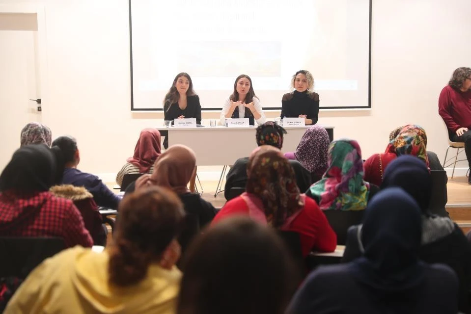 Merkezefendi Belediyesi ‘Bazen 1 Hayatını Değiştirir’ Seminari düzenliyor