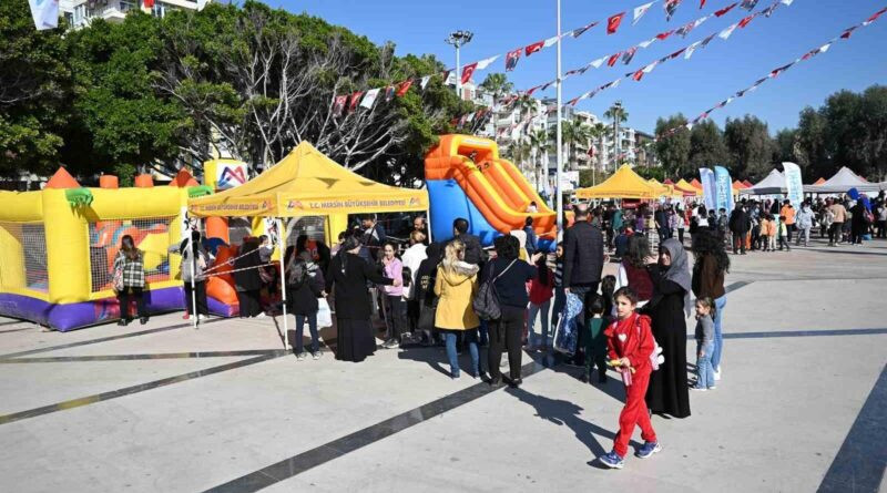 Mersin Büyükşehir Belediyesi Öğrencilere Özgecan Aslan Barış Meydanında Eğlenceli Tatil İmkanı Sunuyor 1