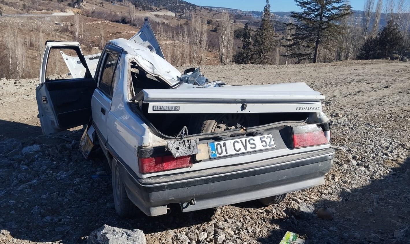 Mersin’de Şarampolden Aşağı Yuvarlanan Otomobilde Sürücü Ağır Yaralandı