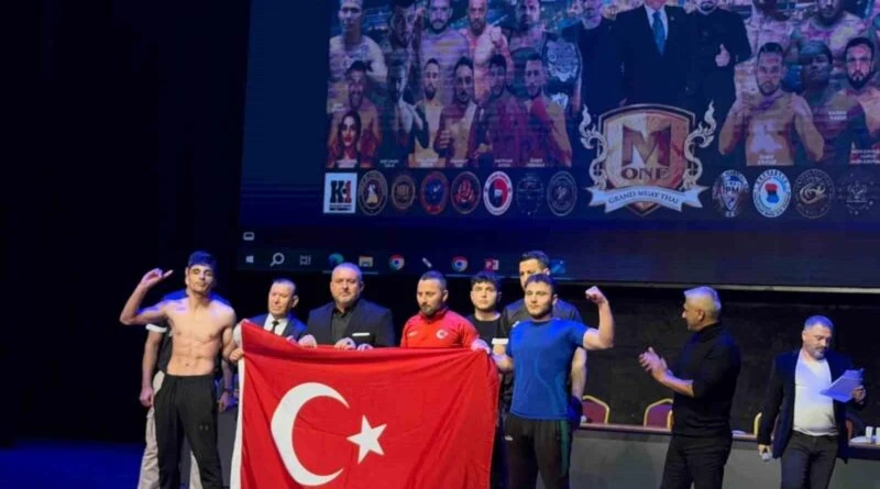 Metehan Demirci, Batman'da Uluslararası Kickbox Turnuvasında Birinci Oldu 1