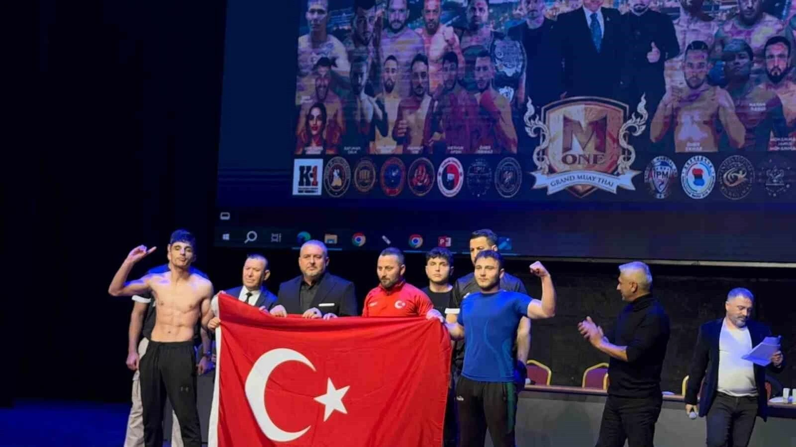 Metehan Demirci, Batman’da Uluslararası Kickbox Turnuvasında Birinci Oldu