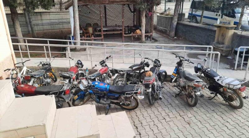 Mucur'da Şase ve Motor Numarası Kazınmış 8 Motosiklet El Konuldu 1