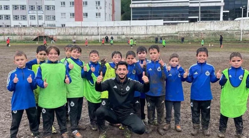 Mudanya Altai Kulübü Sporcuları Çamurlu Zeminle Mücadele Etmeye Devam Ediyor 1