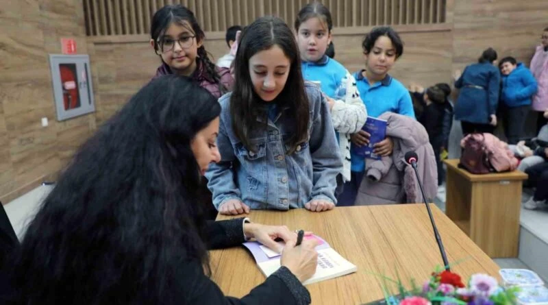 Muğla Büyükşehir Belediyesi, Çocuk-Yazar Buluşmaları ile Çocuklara Okuma Alışkanlığı Kazandırıyor 1