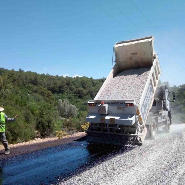 Muğla Büyükşehir Belediyesi tarafından gerçekleştirilen yol çalışmaları-3