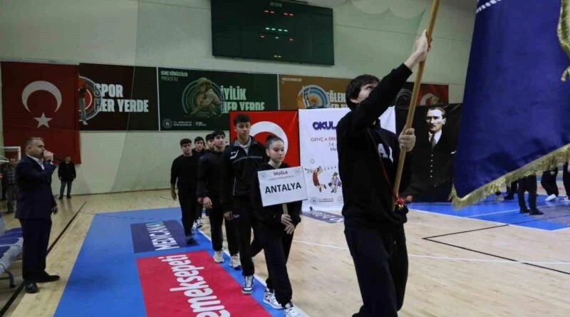 Muğla'da Genç Kızlar ve Erkekler Voleybol Birinciliği Açılış Tutkulu Bir Başlangıca Ulaştı 1