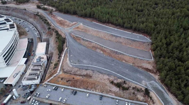 Muğla Eğitim Araştırma Hastanesi'ne Yeni Otopark Açıldı 1