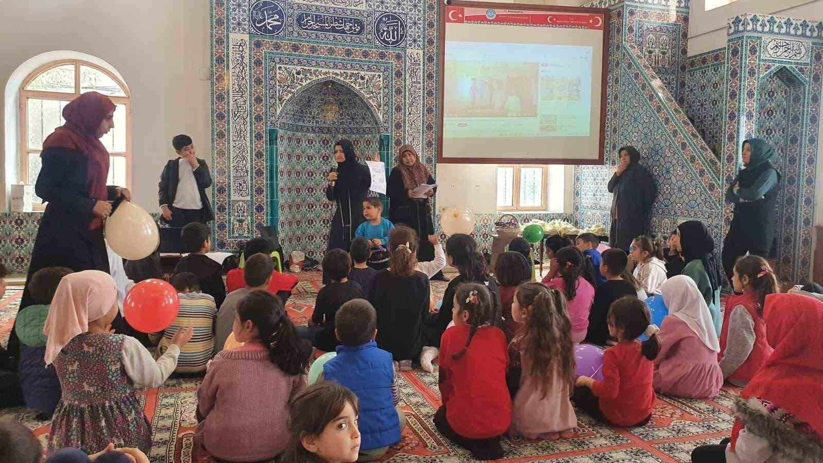 Muğla Köyceğiz’de Cami-Çocuk Buluşması