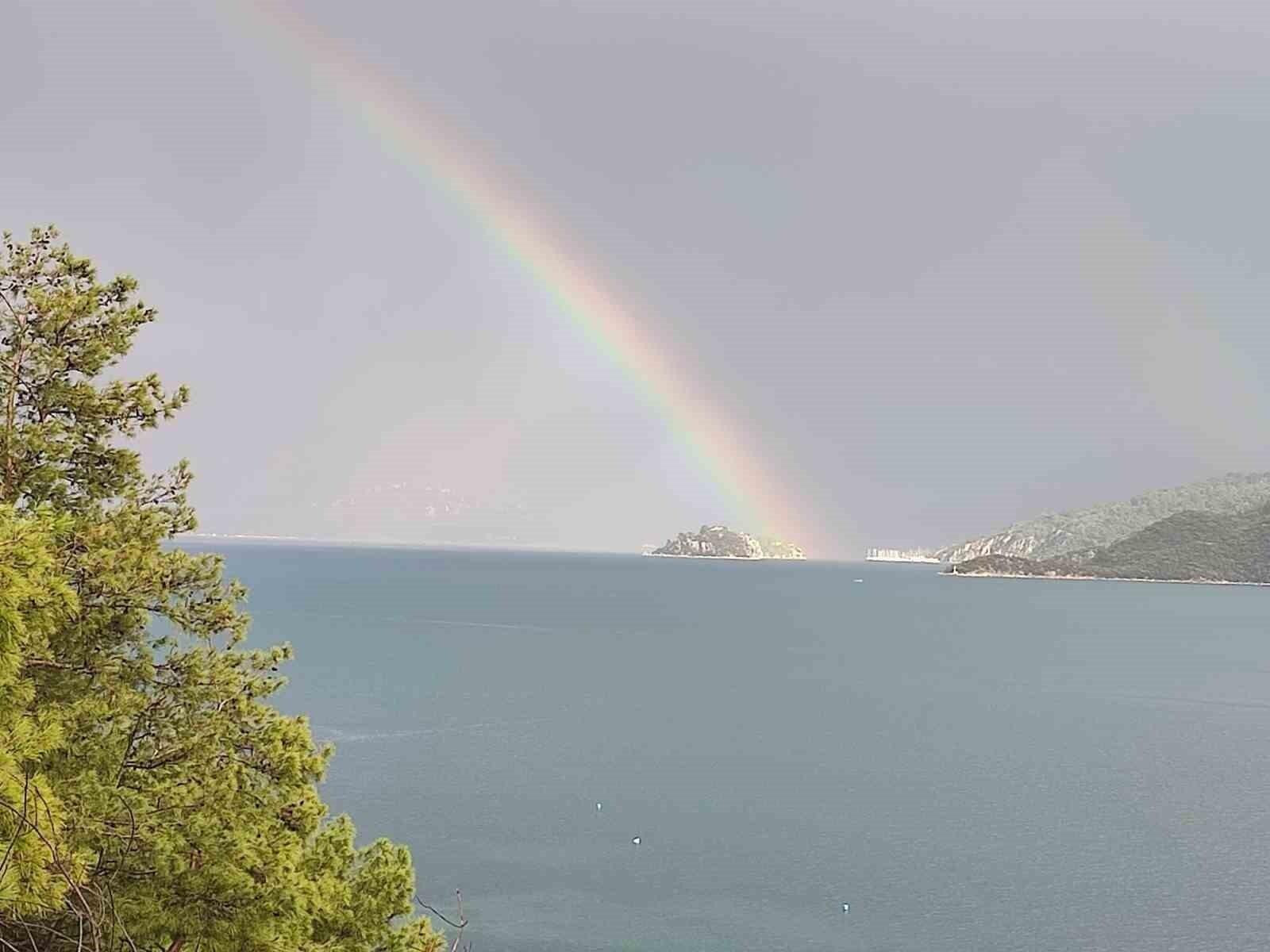 Muğla Marmaris’te Yağış Sonrası Gökkuşağı Şöleni