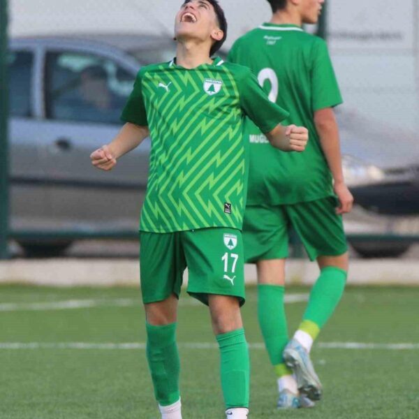 Muğlaspor U-16 futbol takımı-1