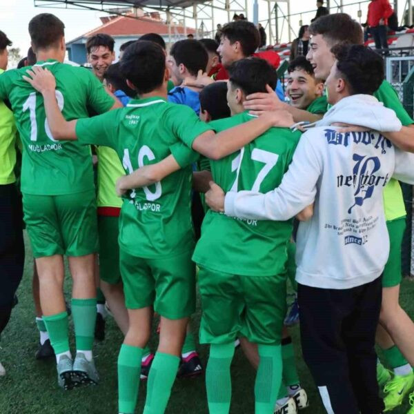 Muğlaspor U-16 futbol takımı-3