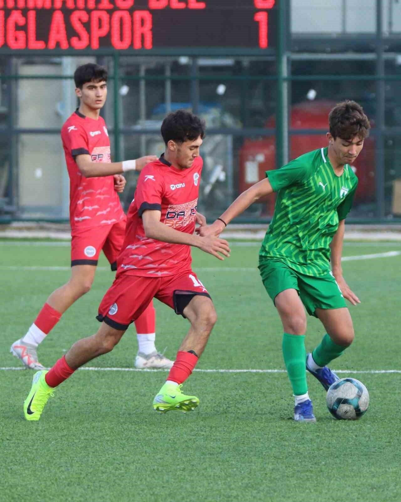 Muğlaspor U-16, Marmaris’i Yenerek Play-Off’a Yükseldi