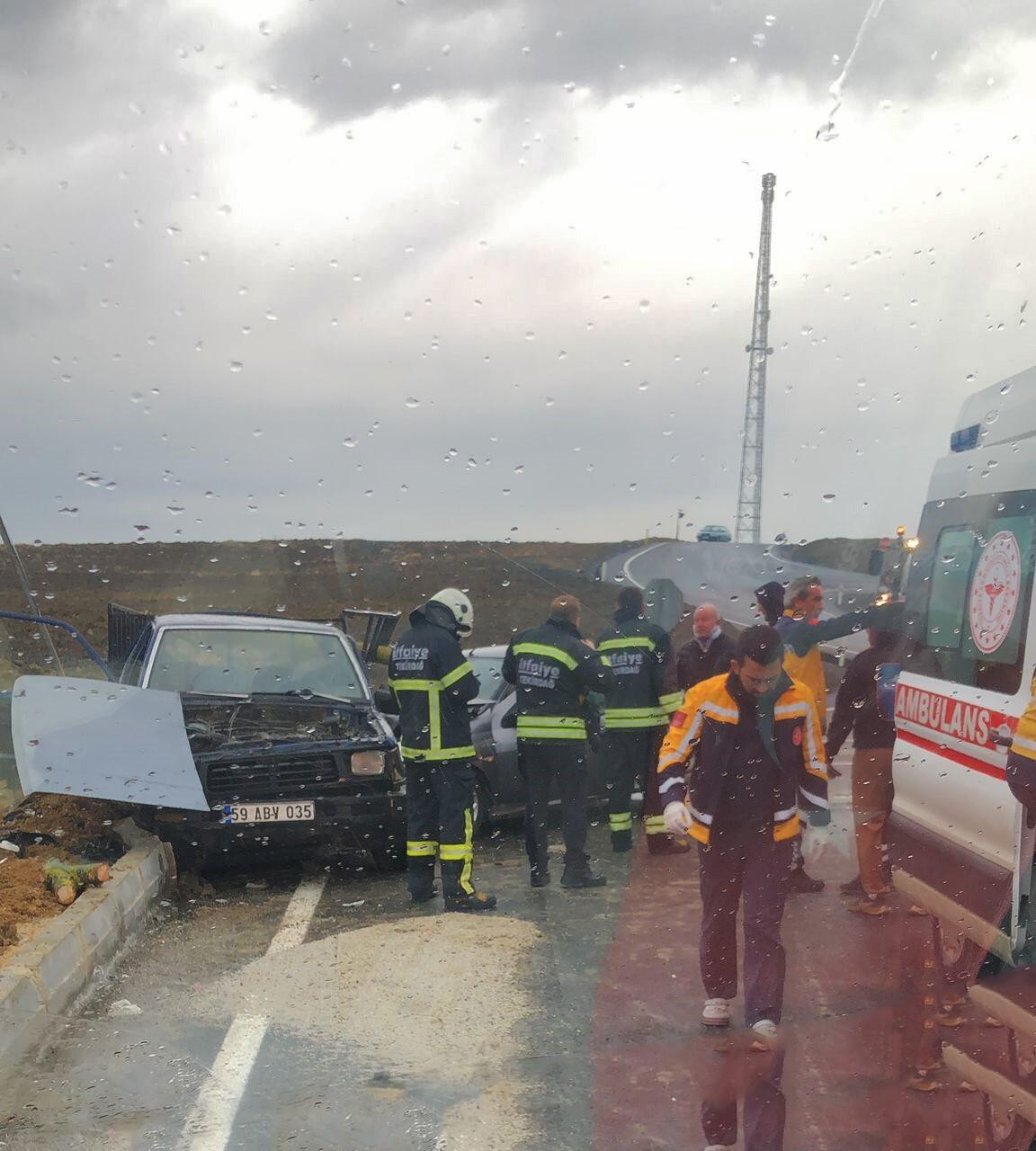 Muratlı-Tekirdağ Karayolunda Trafik Kazasında 2 Kişi Yaralandı