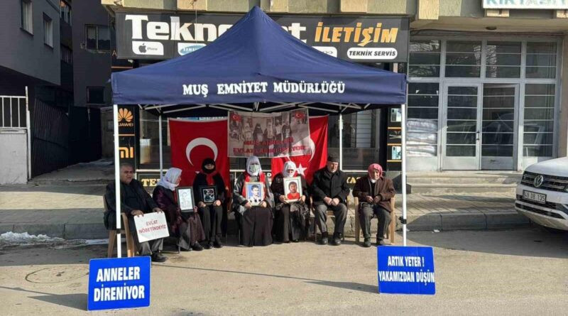 Muş'ta Anneler, PKK'nın Kaçırdığı Çocukları İçin Eylemde Bulunuyor 1