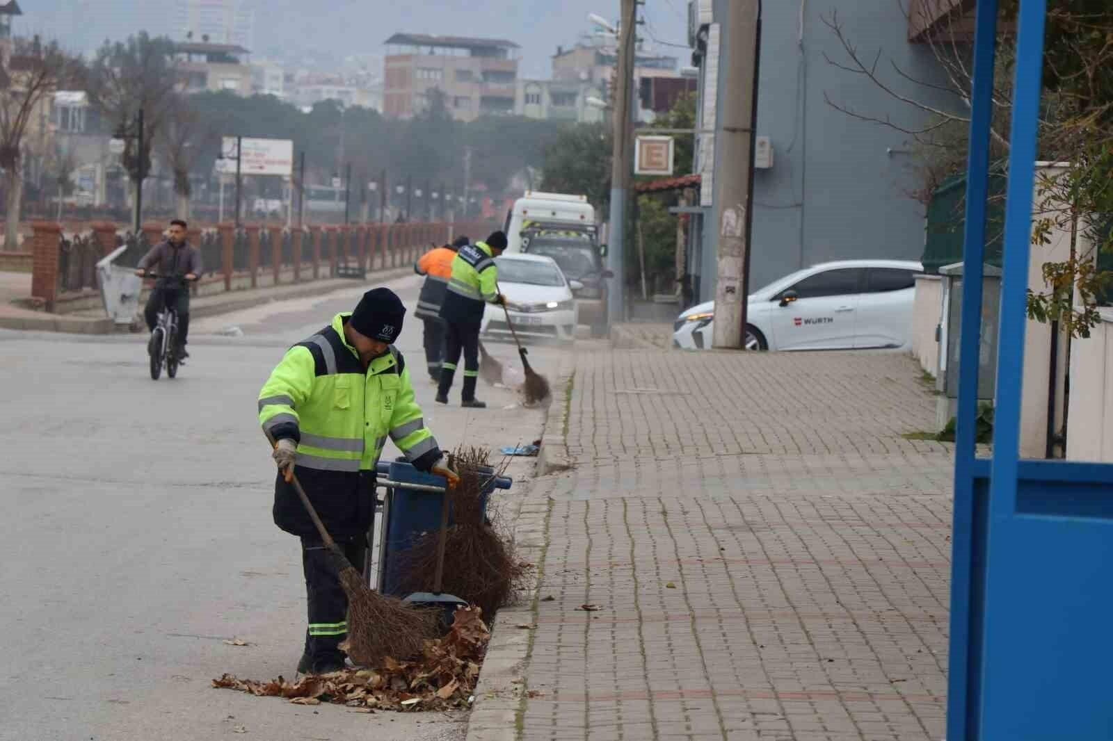 Nazilli Belediyesi, Karaçay ve Dumlupınar Mahallelerinde Kapsamlı Temizlik Çalışması Gerçekleştirdi