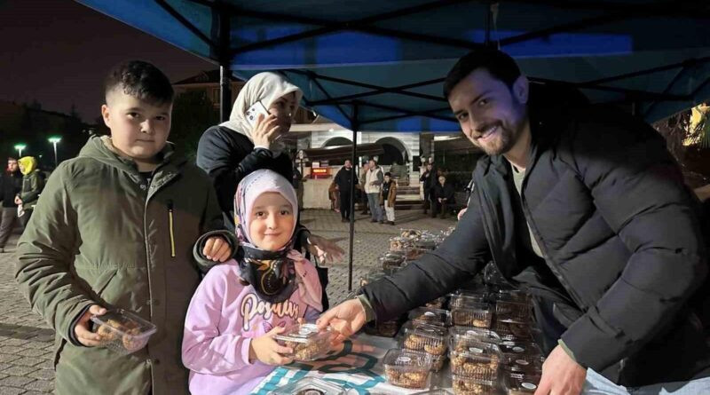 Nilüfer Belediyesi, Miraç Kandili'nde 13 Camide Vatandaşlara Simidi İkram Etti 1