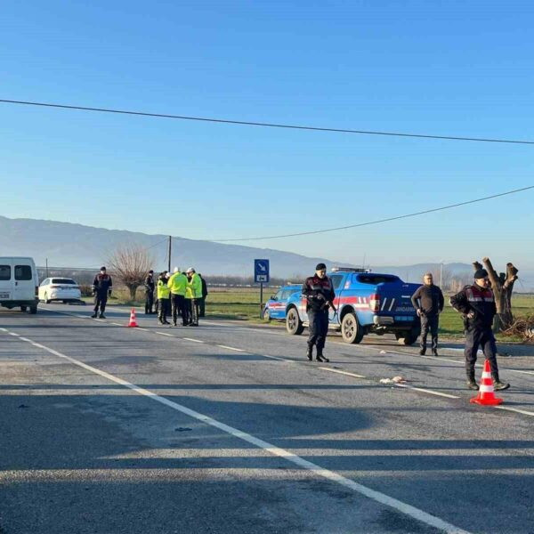 Olay yerine gelen sağlık ve jandarma ekipleri-2