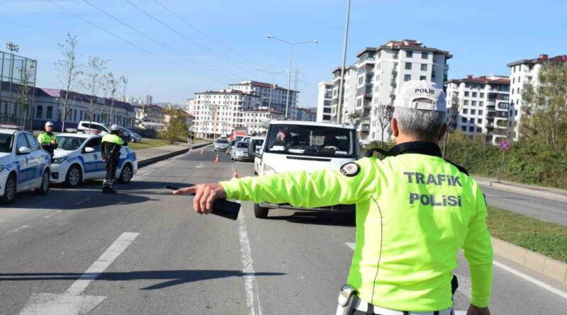 Ordu'da Trafik Kontrolü: 16 Bin 778 Araç Kontrol Edildi, 2 Bin 693 Sürücüye İşlem Yapıldı 1