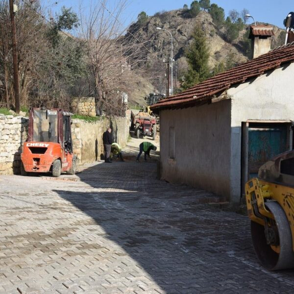 Orhangazi Mahallesi'nde yapılan üstyapı çalışmaları