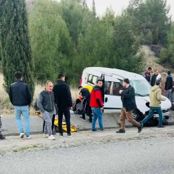 Ortanca Köyü mevkiinde araç kazası