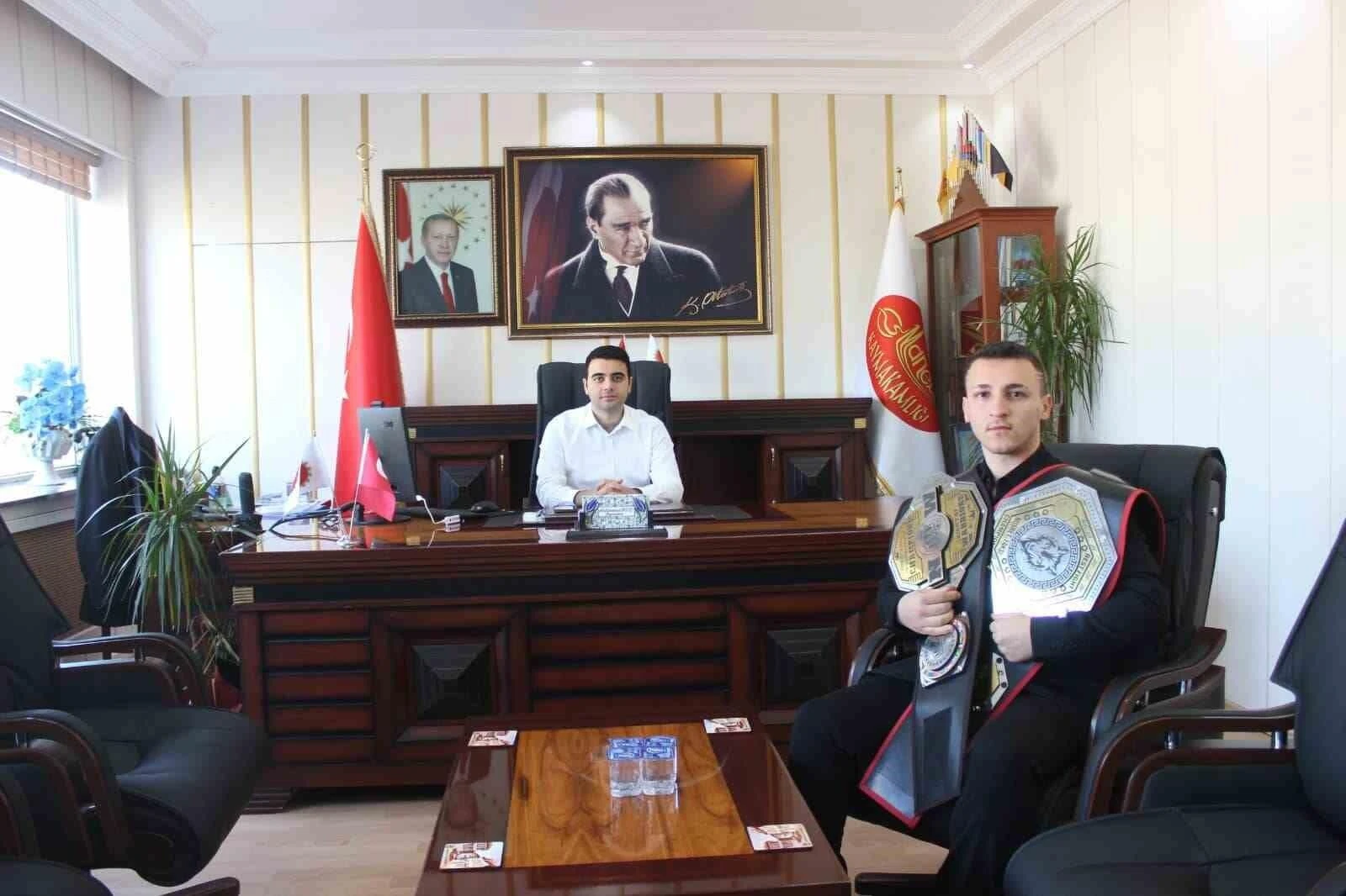 Osmanelili Kickboksçu Mücahit Turgut ve Kaymakam Kılıç İşbirliği Yapmaya Karar Verdi