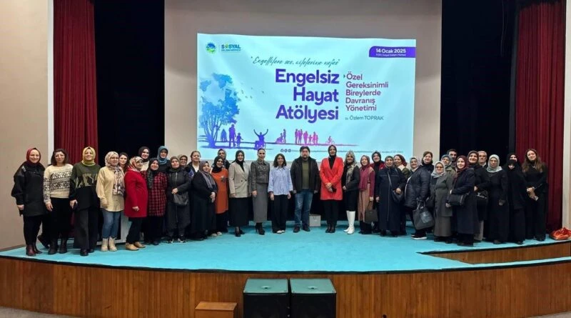 Sakarya Büyükşehir Belediyesi, Özel Gereksinimli Bireylerin Davranış Yönetimi Seminerinde Ebeveynlere Önemli Tavsiyelerde Bulundu 1