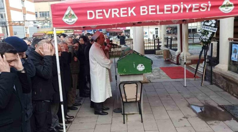 Şehit Annesi Yaşar Uzunay, Devrek'te Toprağa Verildi 1