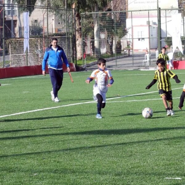 Şehit Ümit Boz Spor Tesisi'nde oynanan futbol maçı-3