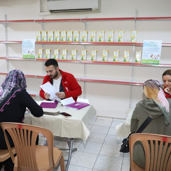 Şehzadeler Belediye Başkanı Gülşah Durbay, 'Süt Kardeşim' projesini tanıttı-2