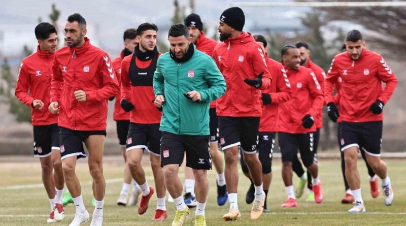 Sivasspor, Kayserispor Maçı Hazırlığına Antrenmanla Başladı 1