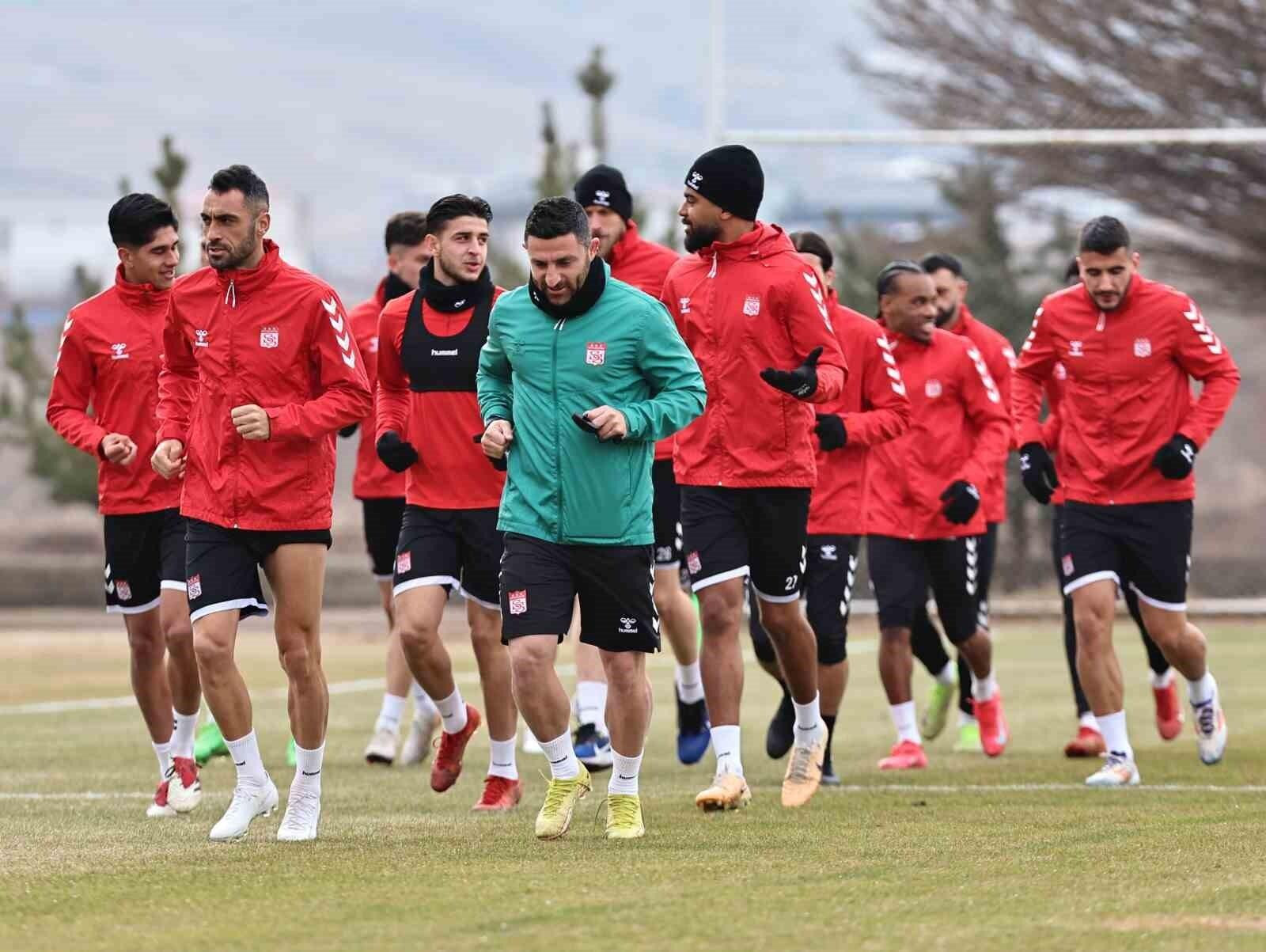 Sivasspor, Kayserispor Maçı Hazırlığına Antrenmanla Başladı