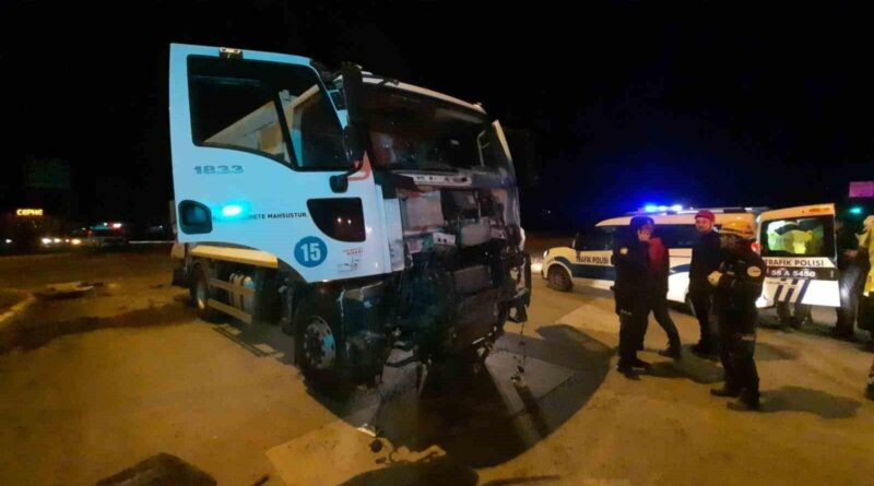 Sivas’ta Trafik Kazasında 2 Kişi Yaralandı 1