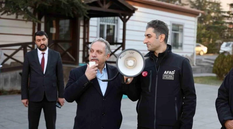 Talas Belediyesi'nde Deprem Tatbikatı: AFAD ile Sakin Kalma Kültürü Çalışmalarına Devam 1