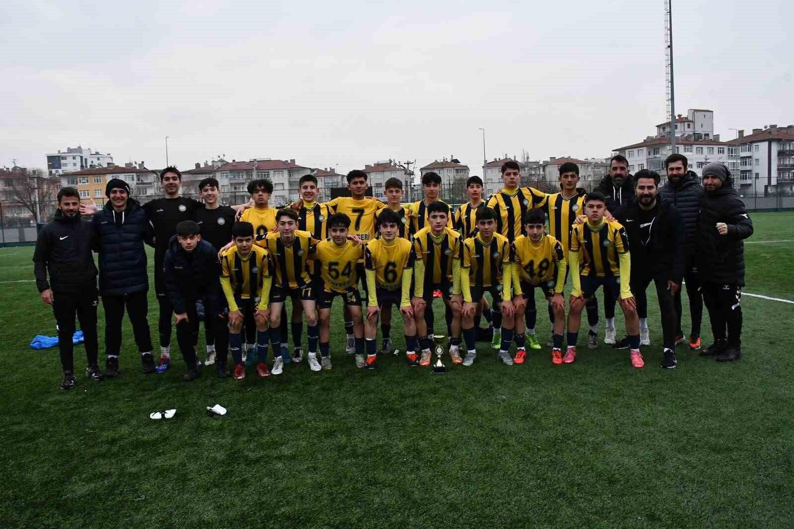 Talas Belediyespor ve Zeki Akparlarspor Kayseri’yi Türkiye Şampiyonası’nda Temsil Edecek