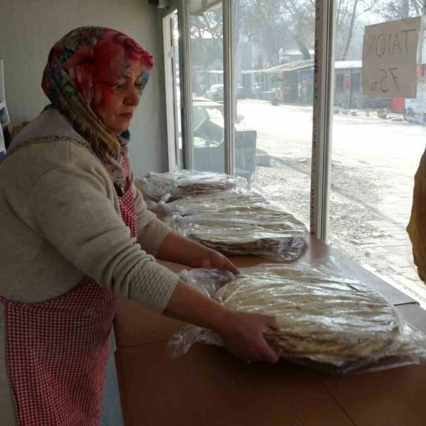 Tandır ekmeğinin geleneksel yapımı-2